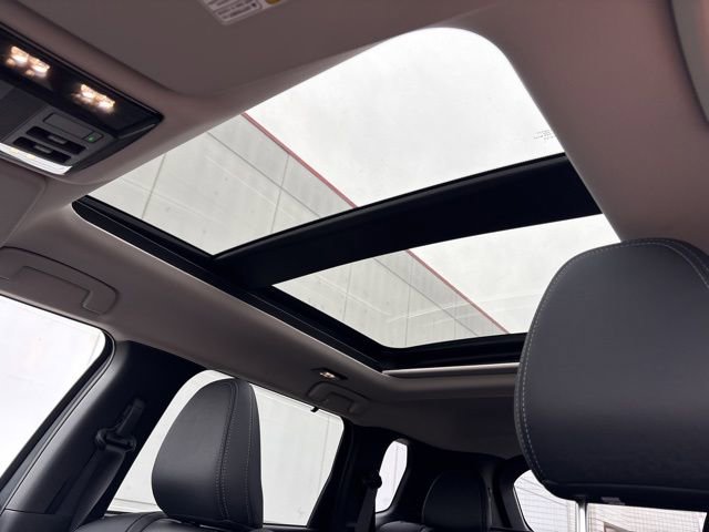 Used 2025 Mitsubishi Outlander SEL image 27