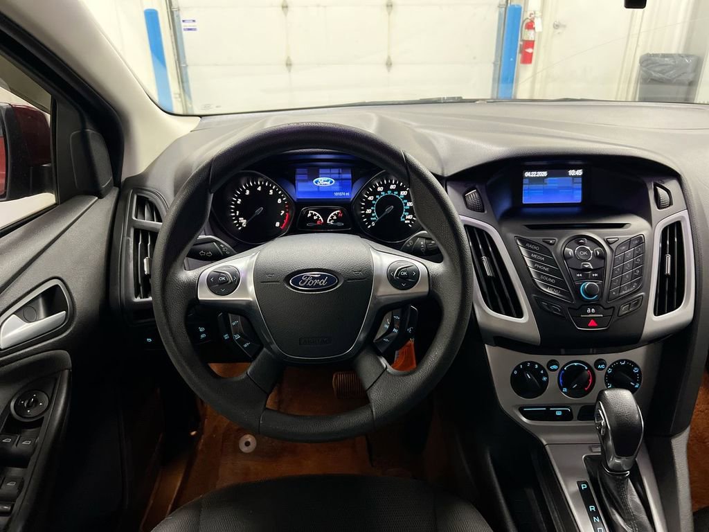 Used 2013 Ford Focus SE FWD image 11