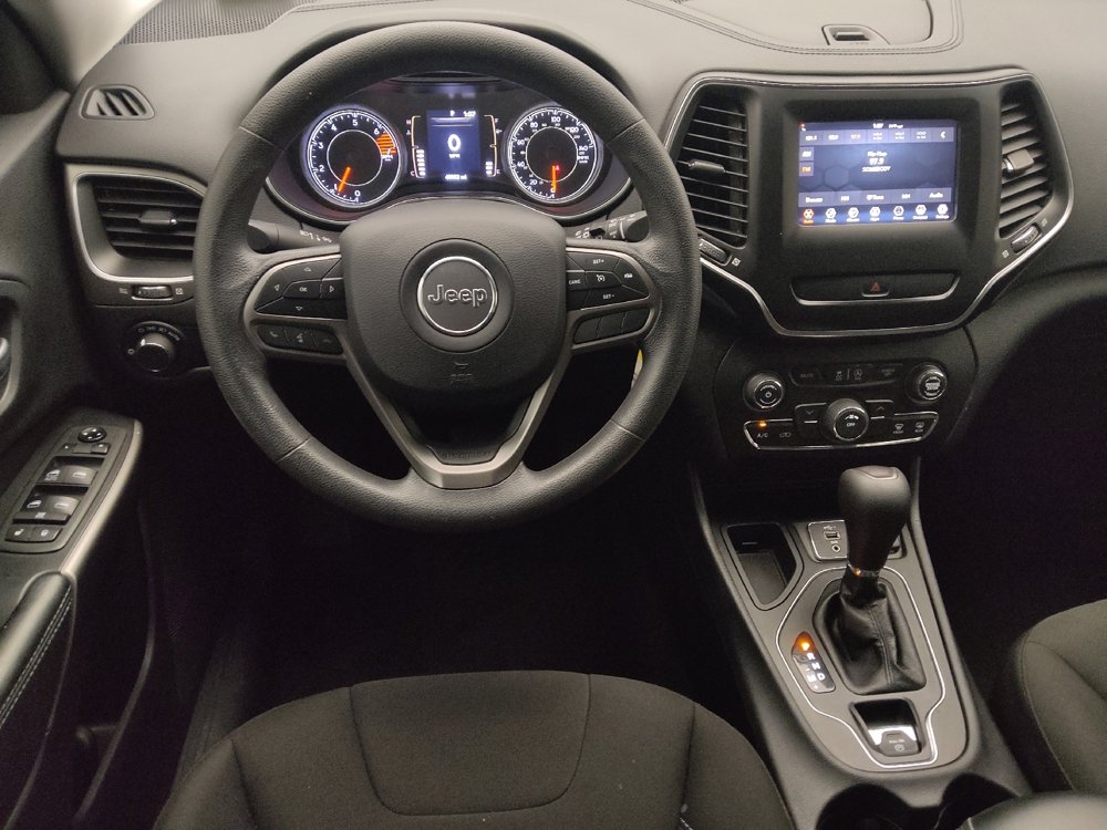 Used 2020 Jeep Cherokee Latitude FWD image 22