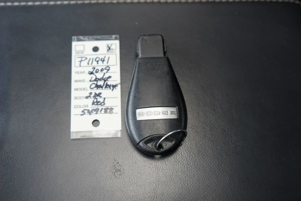 Used 2009 Dodge Challenger SRT8 RWD image 31