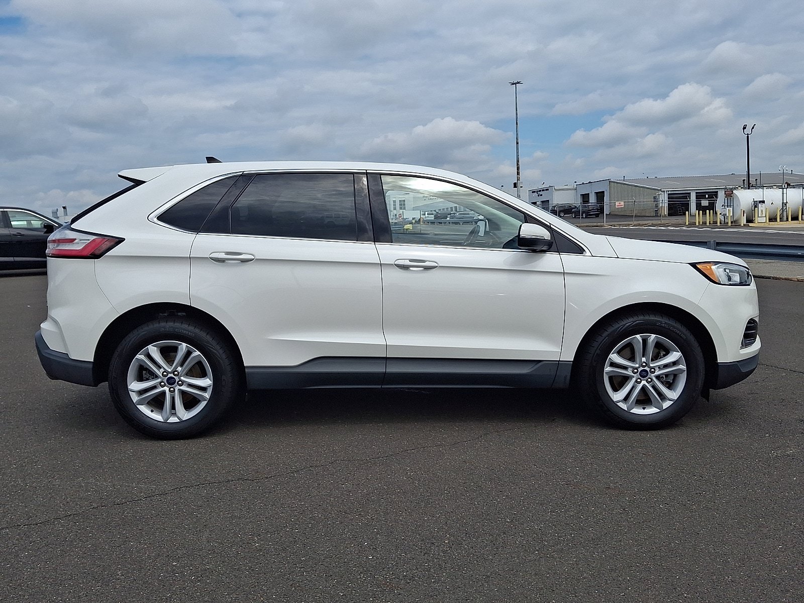 Used 2020 Ford Edge SEL w/ Convenience Package AWD/4WD image 7