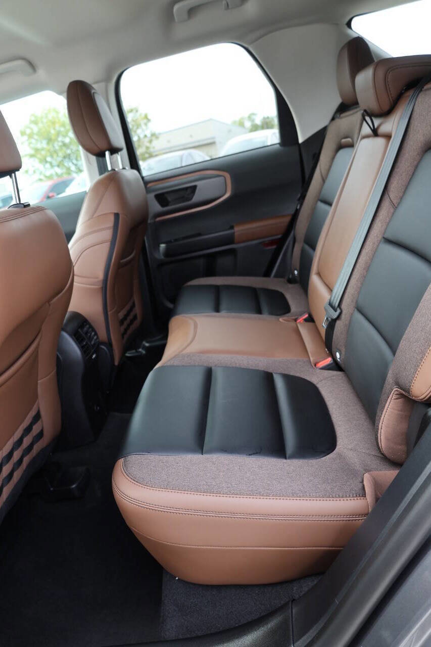 Used 2025 Ford Bronco Sport Outer Banks image 16