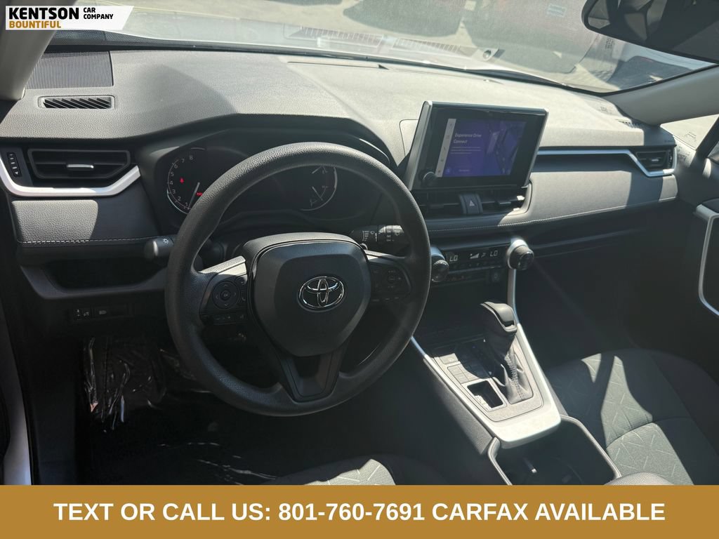 Used 2025 Toyota RAV4 XLE AWD/4WD image 26