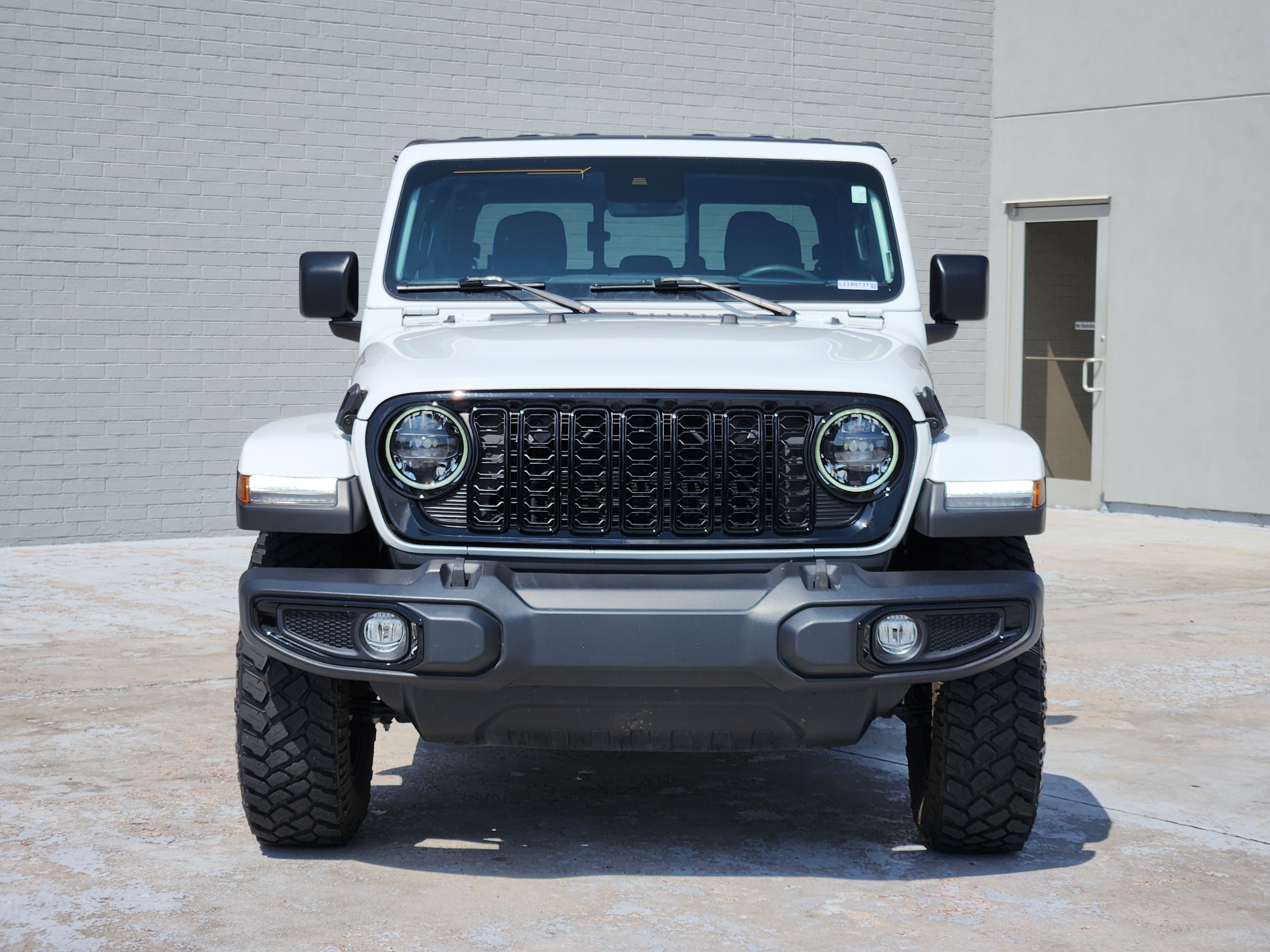 Used 2024 Jeep Gladiator Sport AWD/4WD image 3