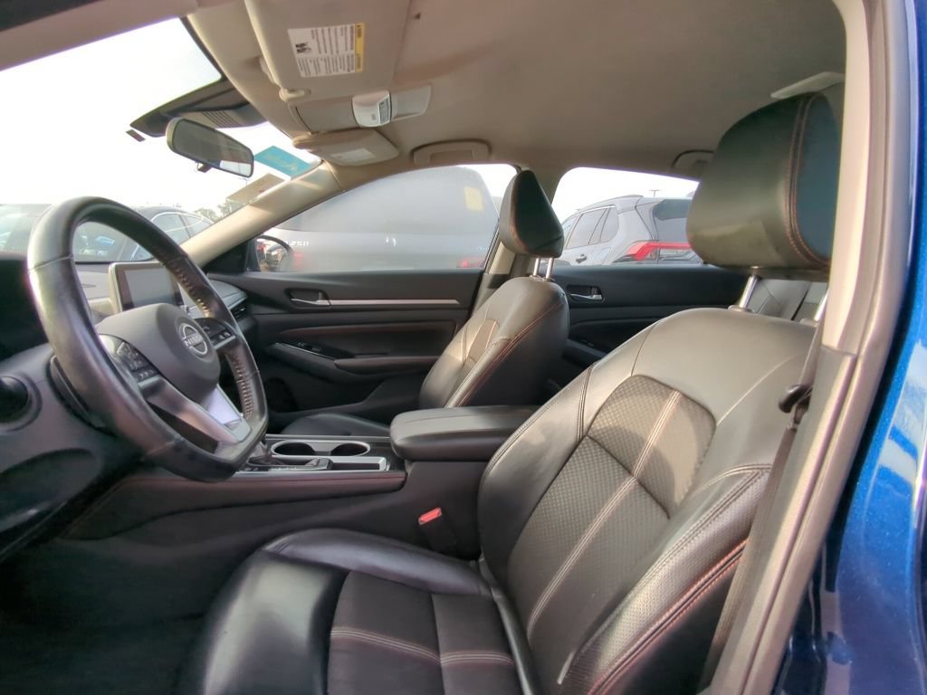 Used 2023 Nissan Altima 2.5 SR FWD image 6