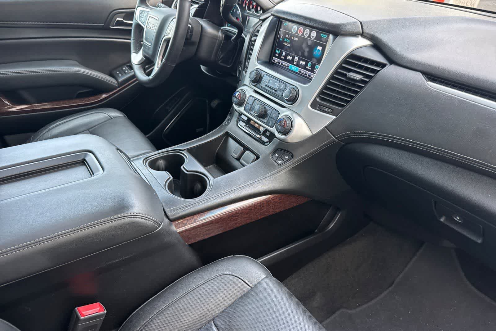 Used 2018 GMC Yukon SLT AWD/4WD image 17