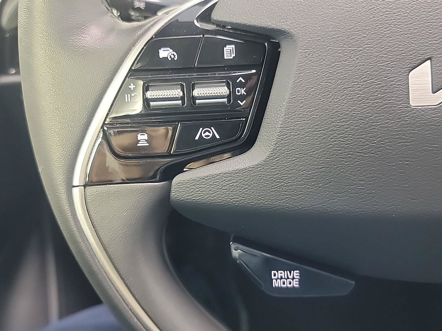 Used 2025 Kia Niro Wind w/ Wind Preserve Package FWD image 27