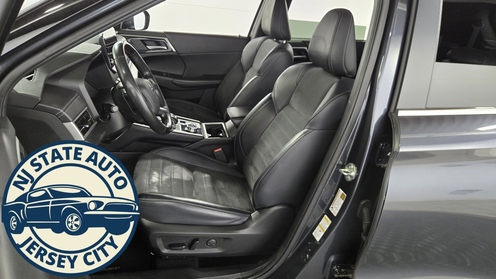 Used 2024 Mitsubishi Outlander SE image 20