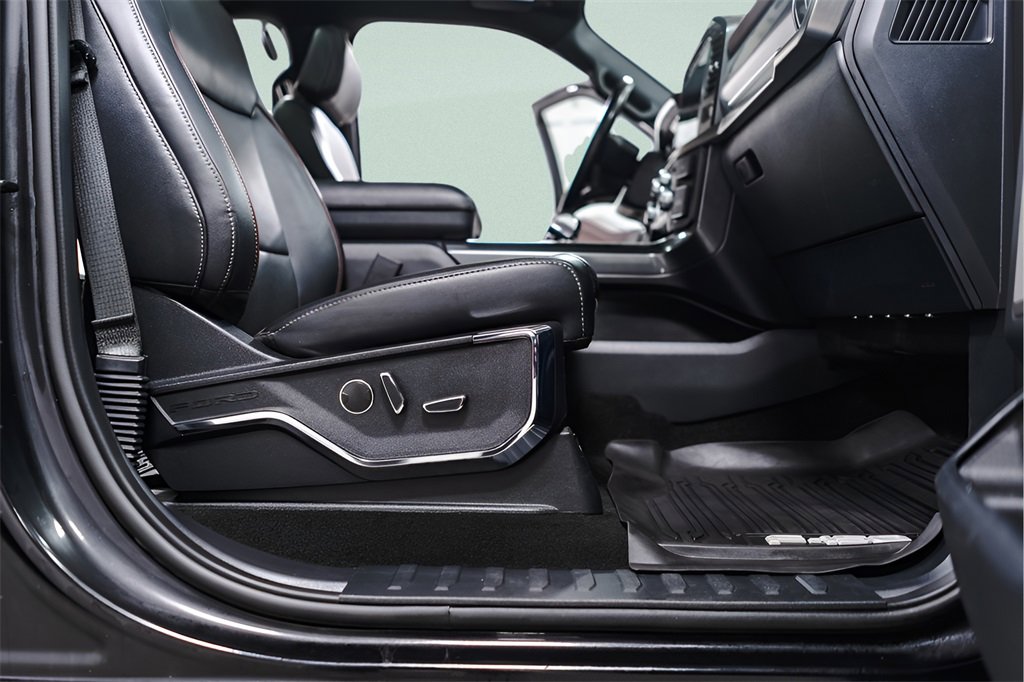 Used 2022 Ford F150 Lariat w/ Equipment Group 502A High image 36