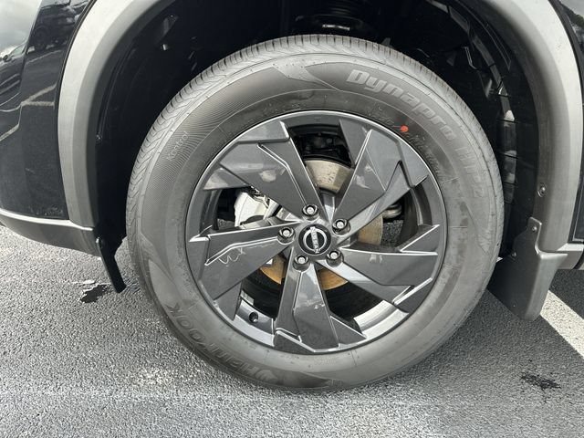 New 2026 Nissan Rogue SV w/ Cold Weather Package AWD/4WD image 16