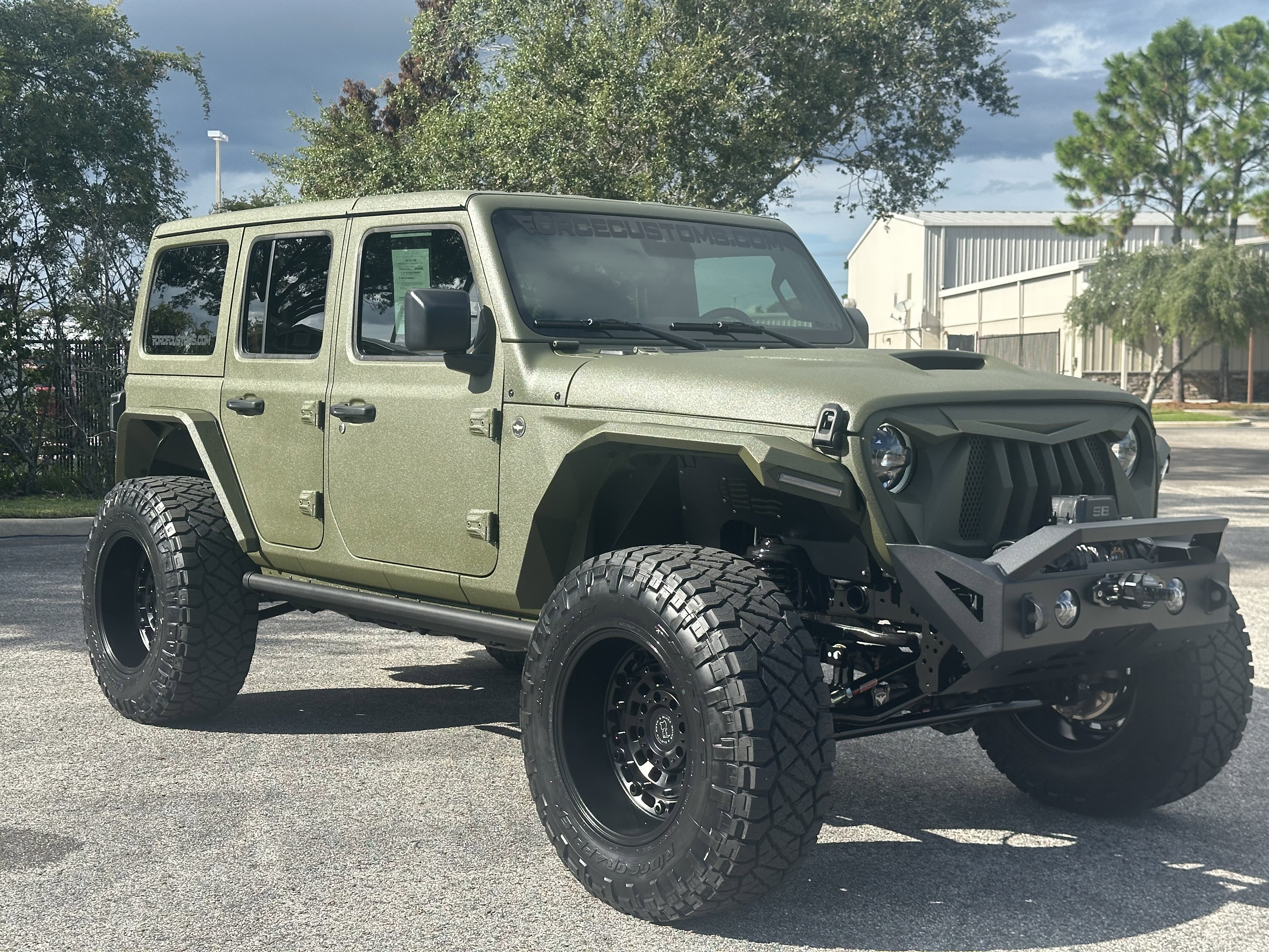Used 2024 Jeep Wrangler Unlimited image 17