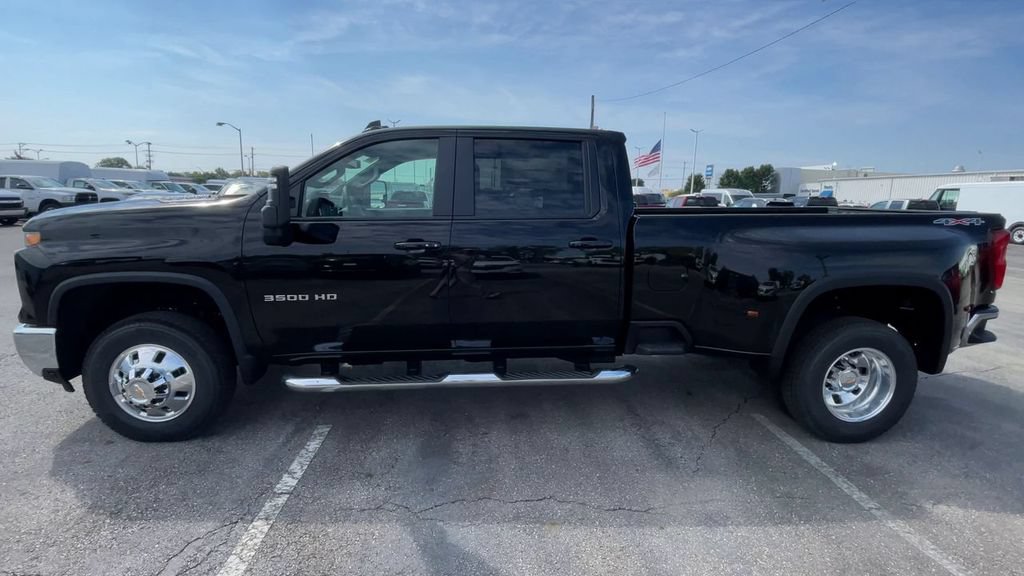New 2026 Chevrolet Silverado 3500 LT w/ All Star Edition AWD/4WD image 7