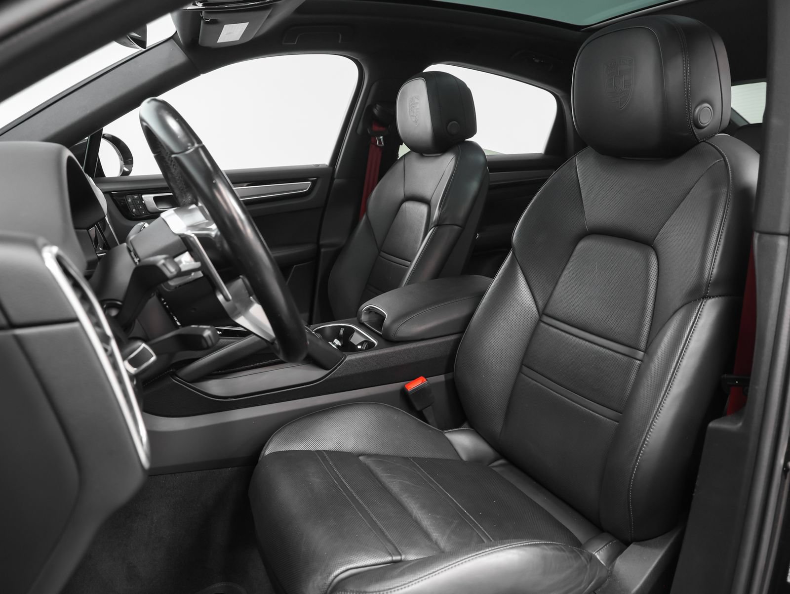 Certified 2022 Porsche Cayenne Platinum Edition AWD/4WD image 45