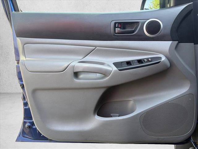 Used 2015 Toyota Tacoma PreRunner w/ TRD Sport Package RWD image 10