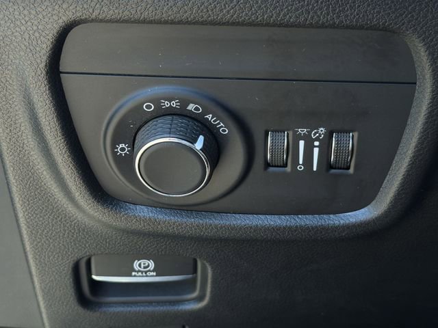 Used 2023 Jeep Grand Cherokee L Laredo w/ Luxury Tech Group I AWD/4WD image 32
