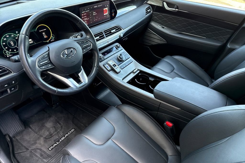 Used 2022 Hyundai Palisade Calligraphy w/ Winter Package image 7