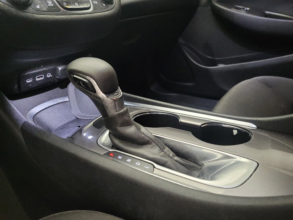 Used 2021 Chevrolet Malibu LT FWD image 26