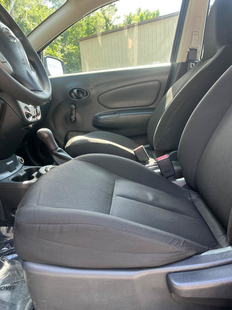 Used 2017 Nissan Versa S FWD image 18