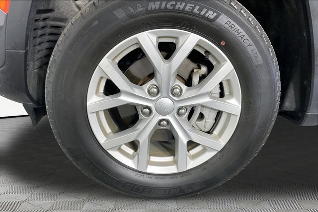 Used 2023 Jeep Grand Cherokee Limited AWD/4WD image 31