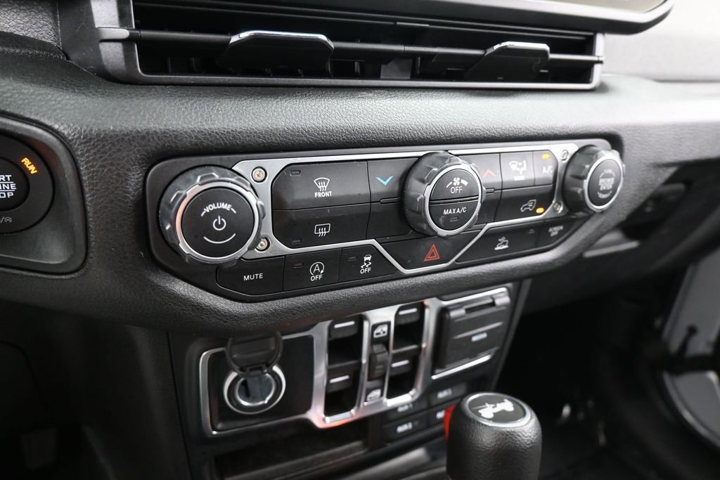 Used 2024 Jeep Wrangler Sport S AWD/4WD image 19