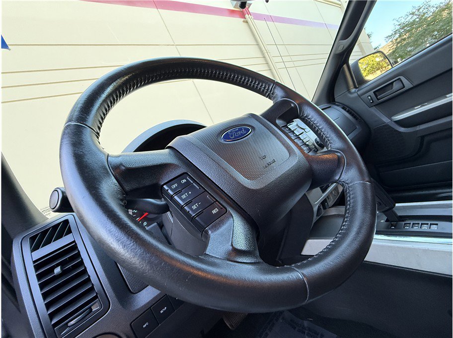 Used 2010 Ford Escape XLT image 11