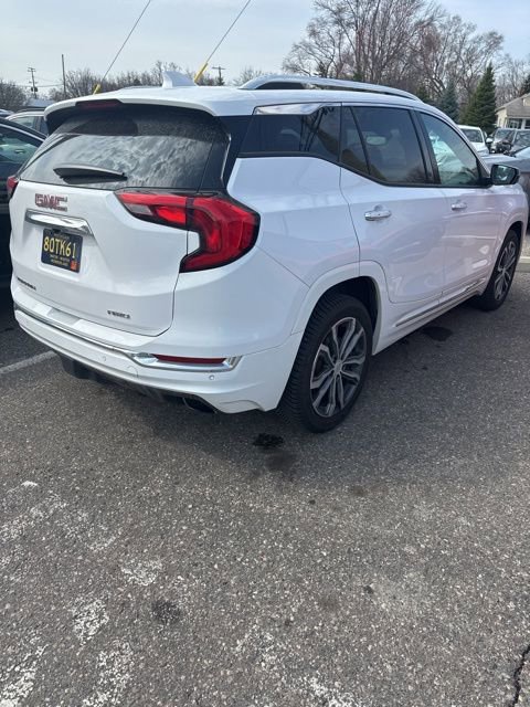 Used 2018 GMC Terrain Denali w/ Advanced Safety Package image 4