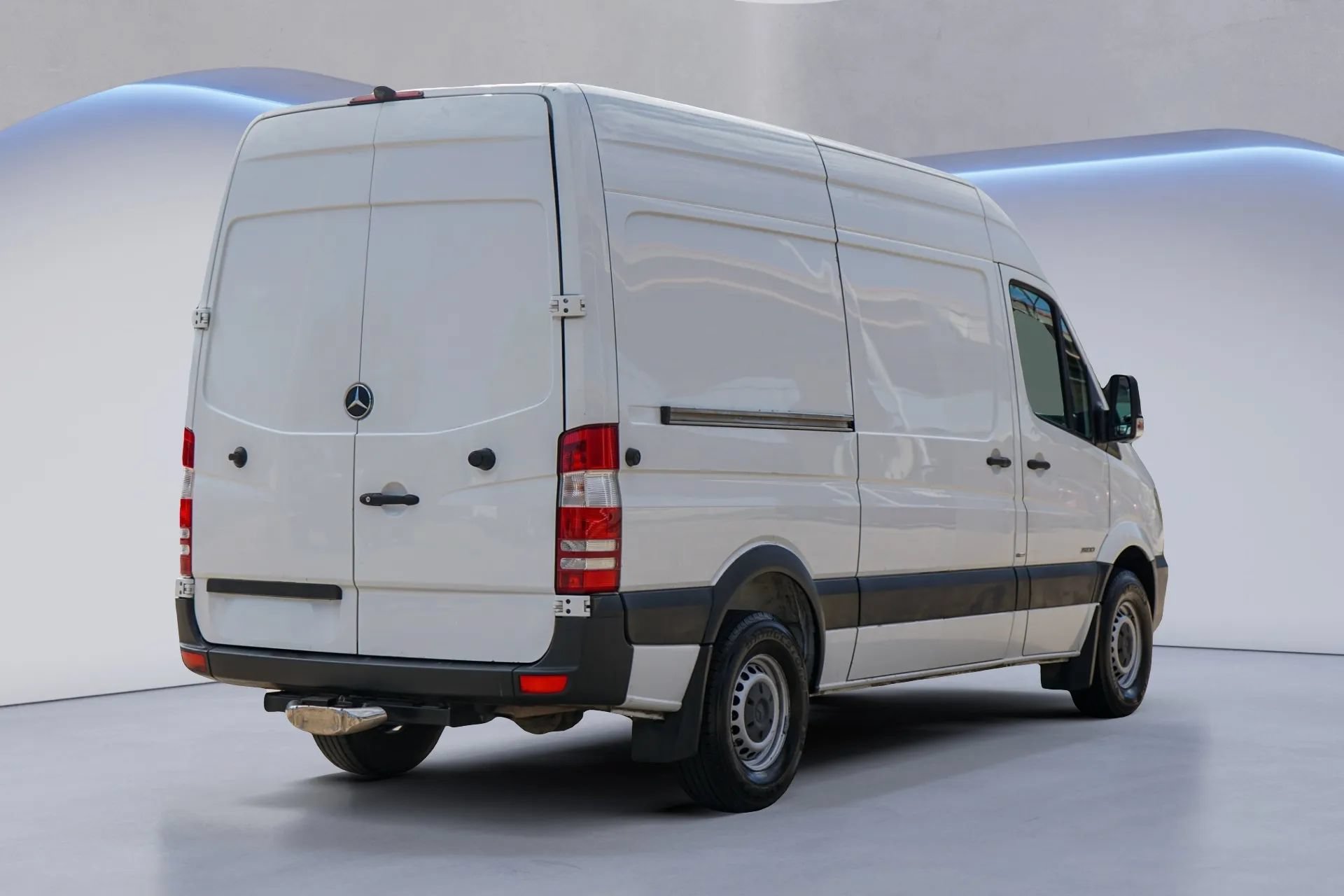 Used 2016 Mercedes-Benz Sprinter 2500 image 7