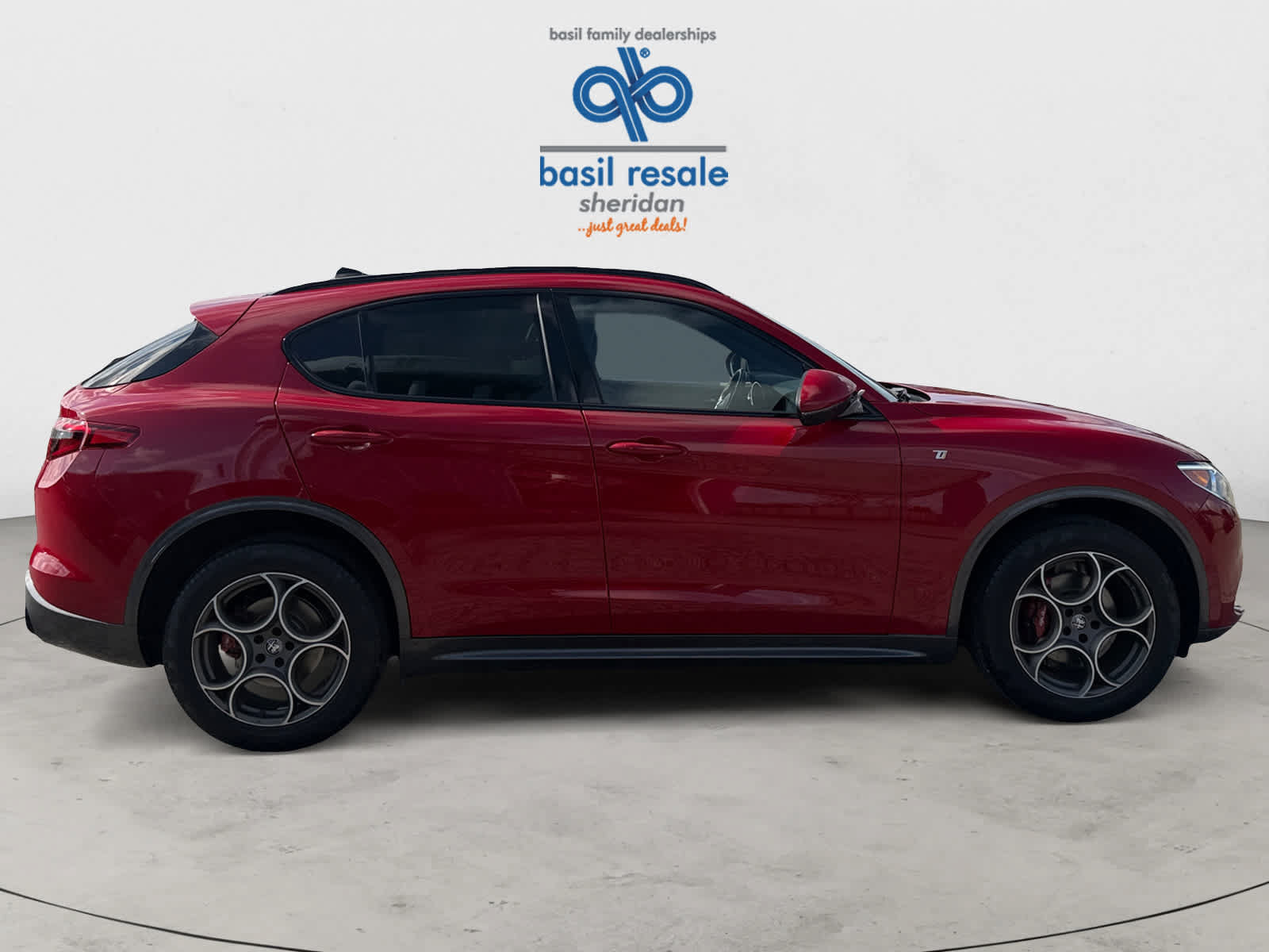 Used 2022 Alfa Romeo Stelvio Ti AWD/4WD image 7