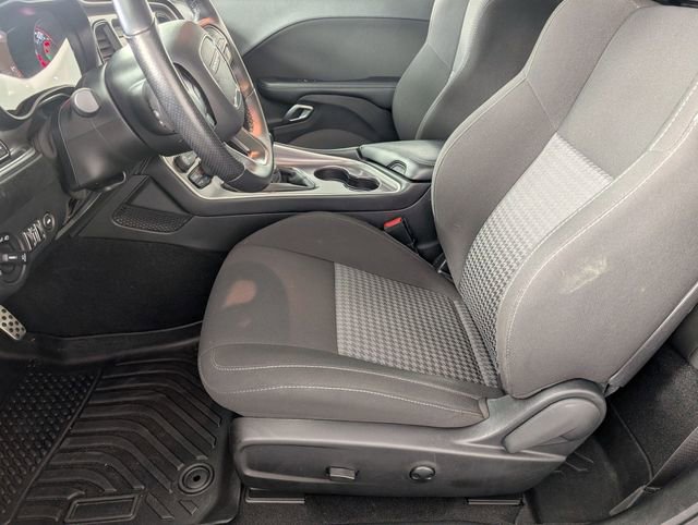 Used 2022 Dodge Challenger R/T w/ Blacktop Package image 12