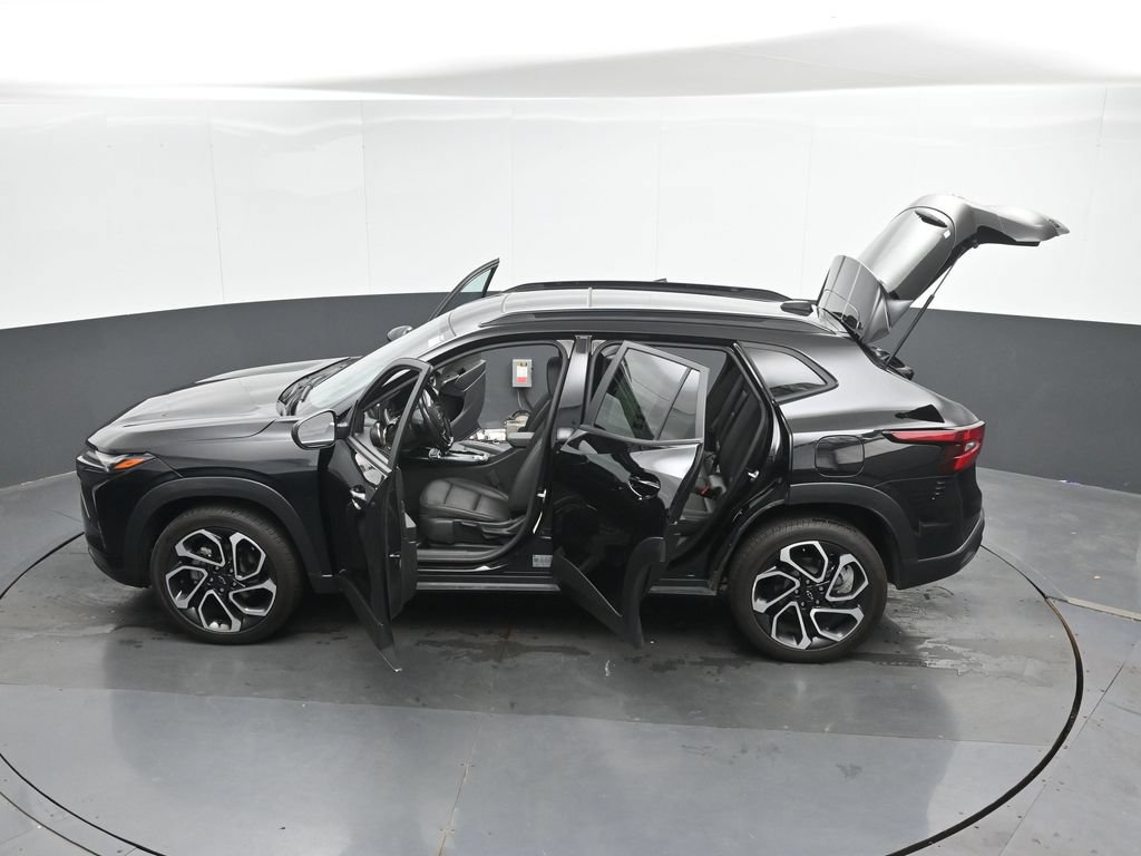 Used 2025 Chevrolet Trax RS w/ Sunroof Package FWD image 50