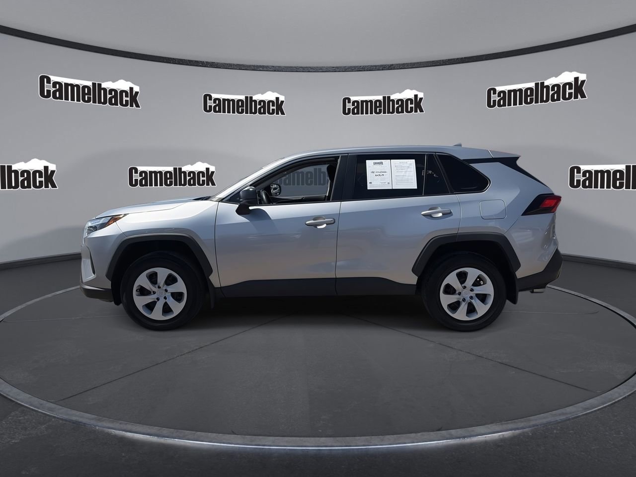 Used 2024 Toyota RAV4 LE FWD image 4