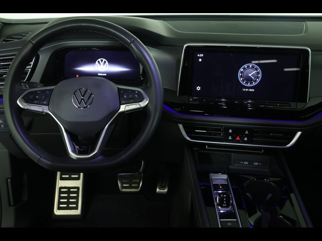 Used 2024 Volkswagen Atlas Cross Sport SEL Premium R-Line image 17