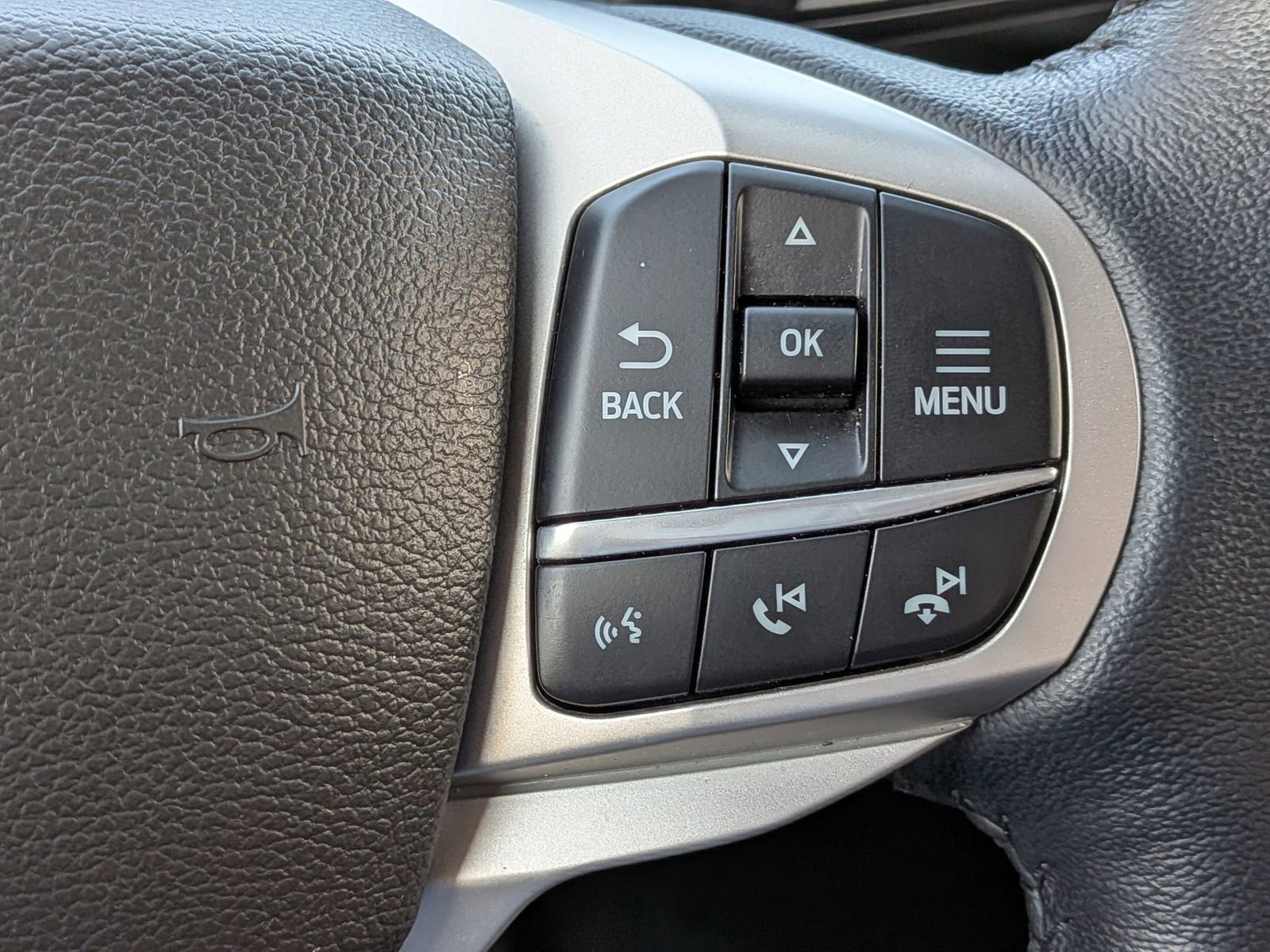 Certified 2022 Ford Explorer XLT w/ Equipment Group 202A image 29