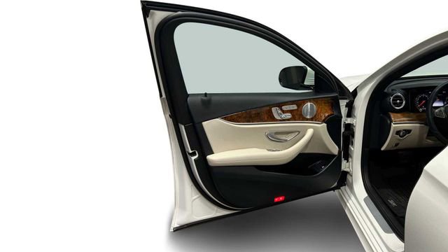 Used 2018 Mercedes-Benz E 300 image 15