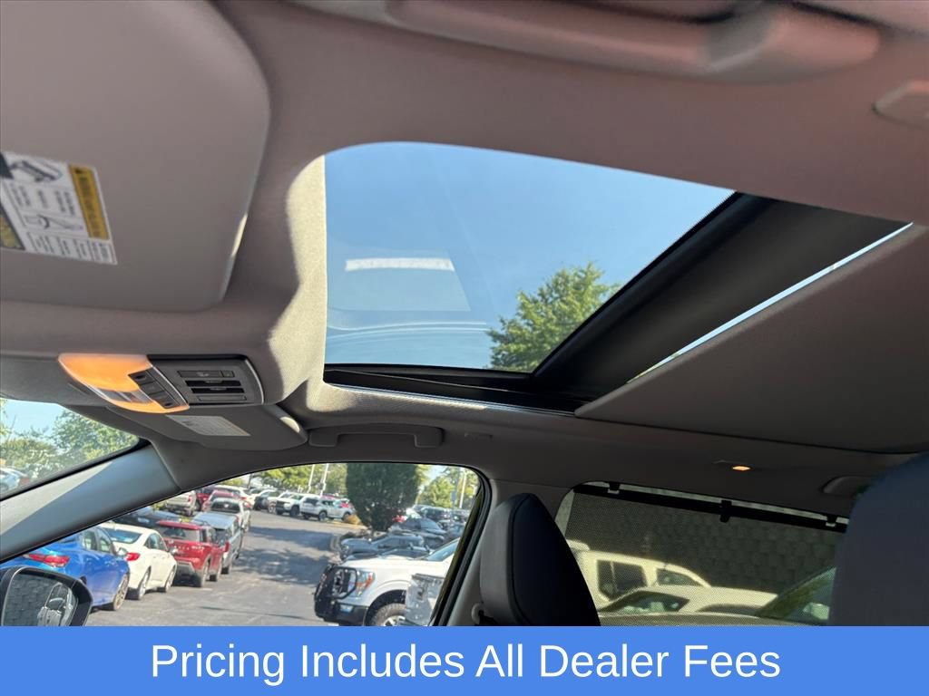 Used 2024 Nissan Rogue SV w/ SV Premium Package AWD/4WD image 10