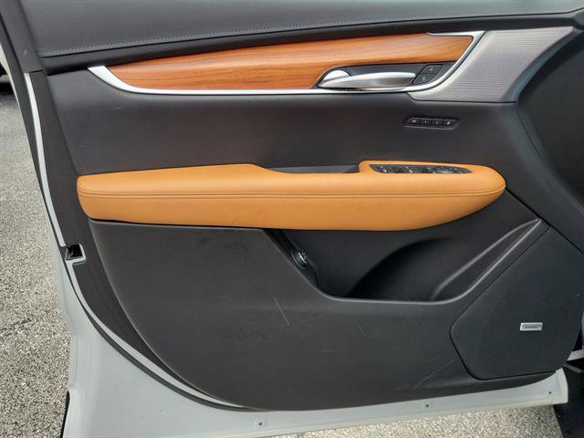 Certified 2023 Cadillac XT5 Premium Luxury FWD image 12