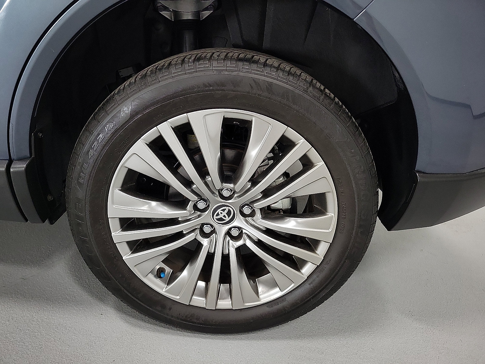 Certified 2024 Toyota Venza XLE AWD/4WD image 20