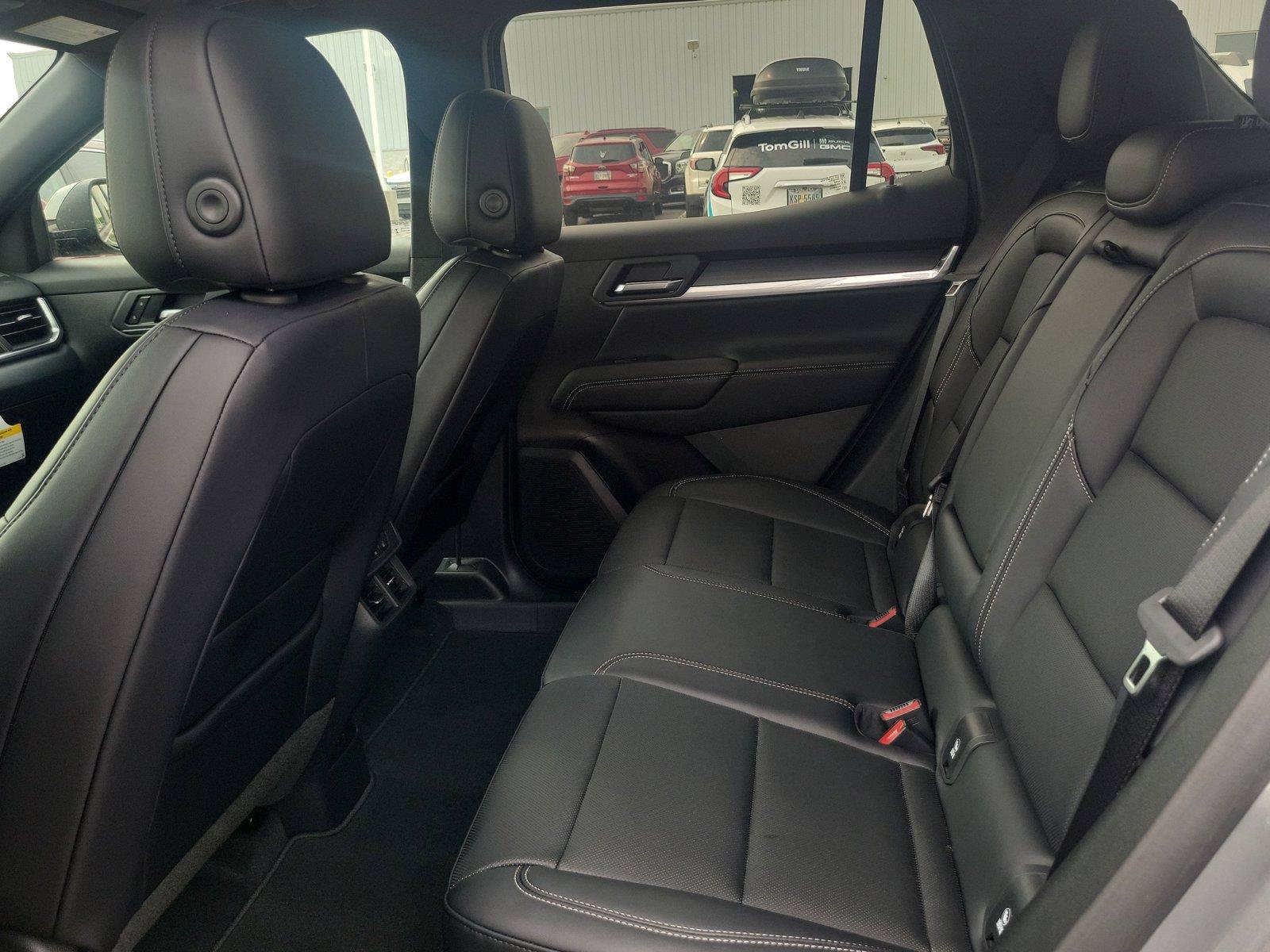 New 2027 GMC Terrain Elevation w/ Elevation Premium Package FWD image 10