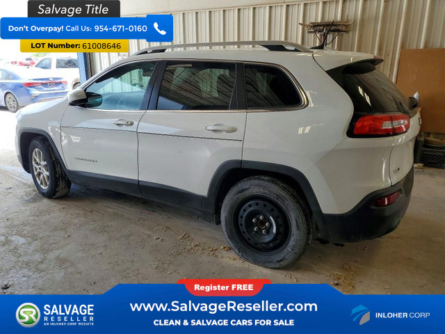 Used 2018 Jeep Cherokee Latitude FWD image 3