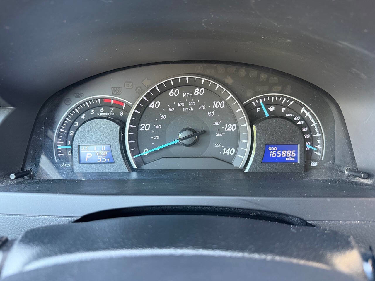 Used 2012 Toyota Camry LE FWD image 25