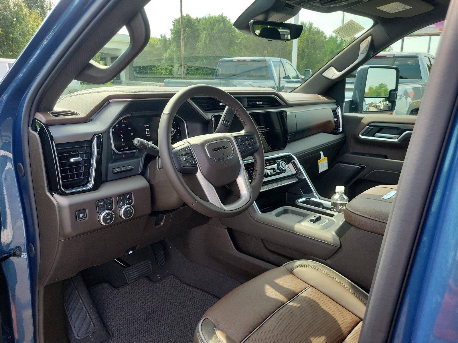 New 2026 GMC Sierra 2500 Denali w/ Denali Reserve Package AWD/4WD image 17
