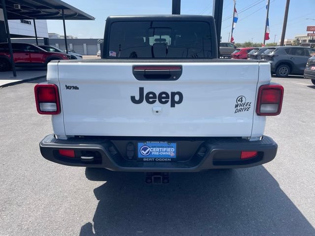 Used 2023 Jeep Gladiator Sport AWD/4WD image 6