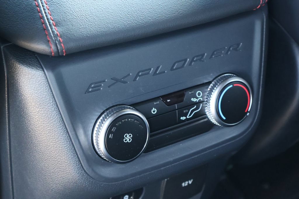 Used 2026 Ford Explorer ST-Line w/ ST-Line Street Pack AWD/4WD image 21