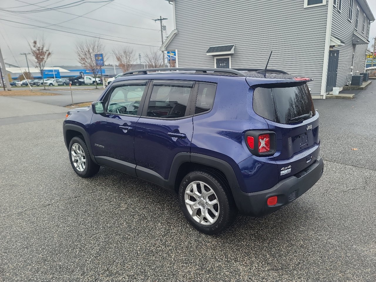 Used 2018 Jeep Renegade Latitude w/ Cold Weather Group image 5