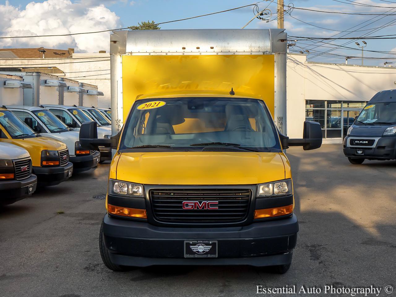 Used 2021 GMC Savana 3500 Extended w/ Power Convenience Package RWD image 4