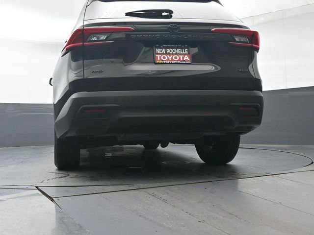 Used 2024 Toyota Grand Highlander XLE image 39