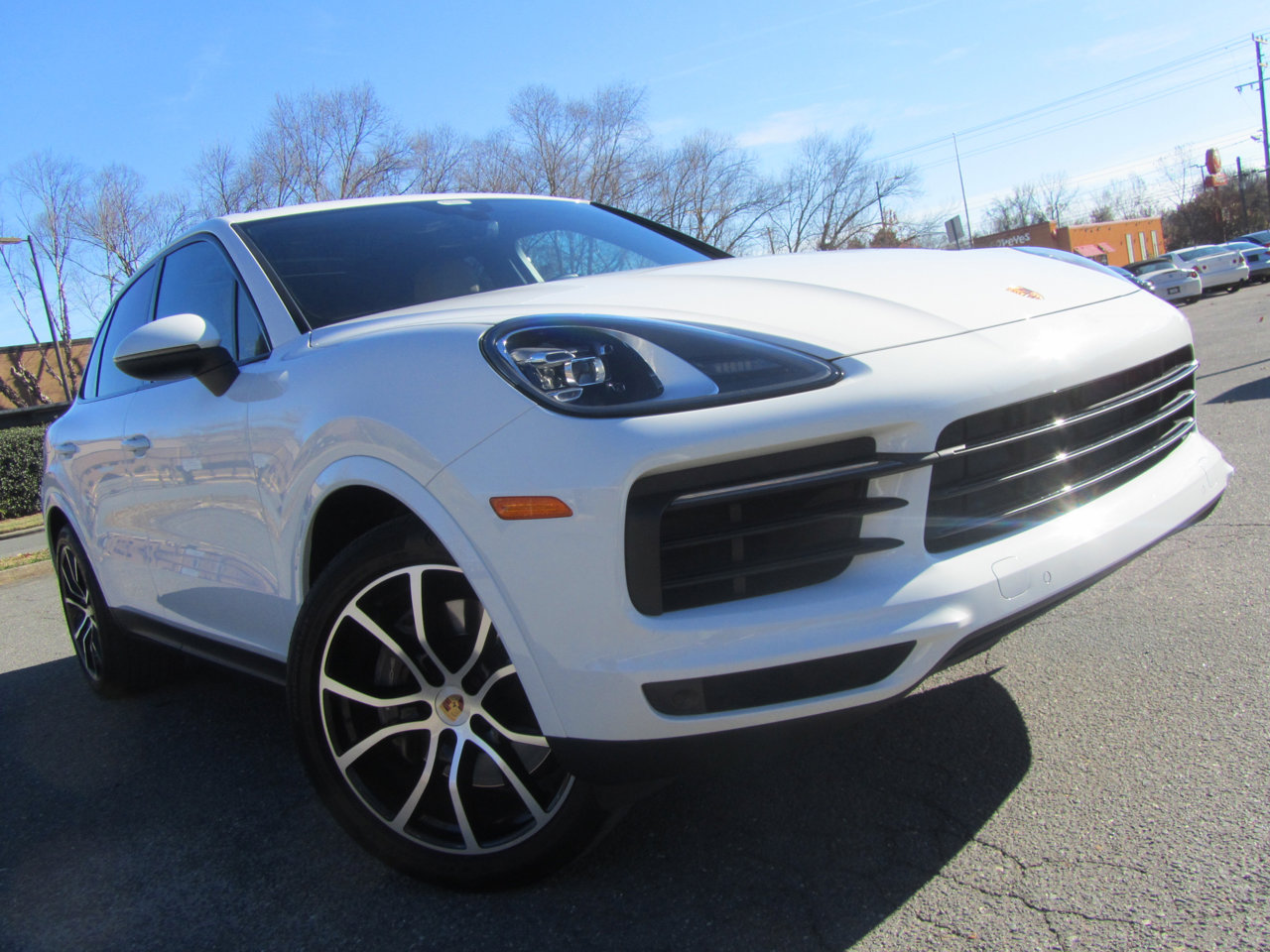 Used 2022 Porsche Cayenne image 3