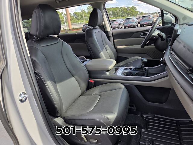Used 2026 Kia Carnival EX FWD image 19