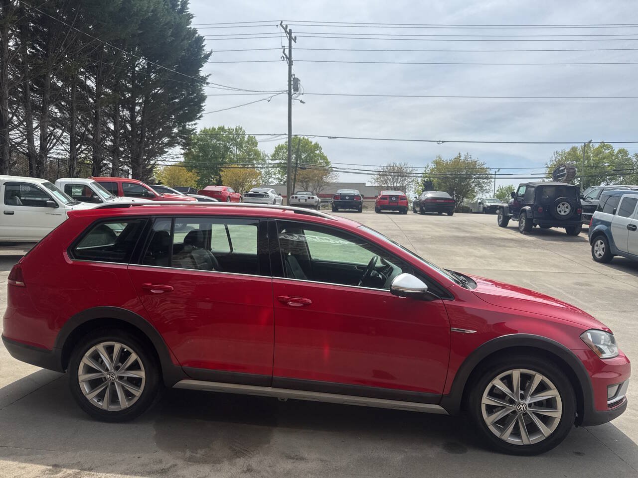 Used 2017 Volkswagen Golf Alltrack S AWD/4WD image 7