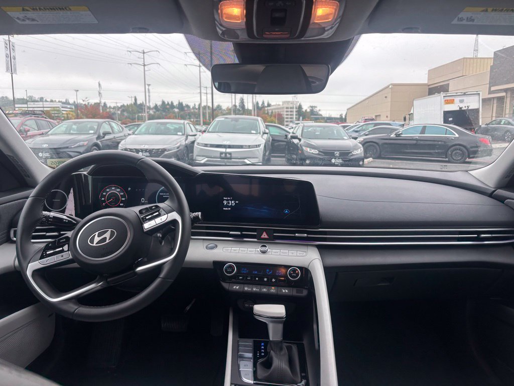 Certified 2026 Hyundai Elantra Limited FWD image 6